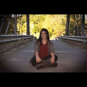 Meet your Posher, Abigail